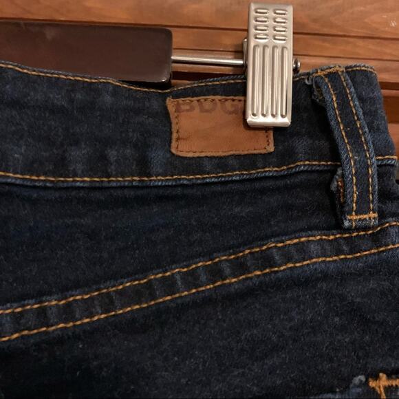 Urban Outfitters BDG Women's Denim Shorts Blue Shortie Mid Rise Roll Hem SZ 27 - Picture 7 of 8